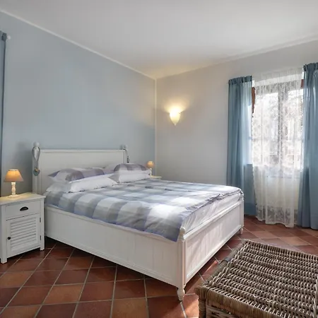 Cason Degli Ulivi-apt Marine